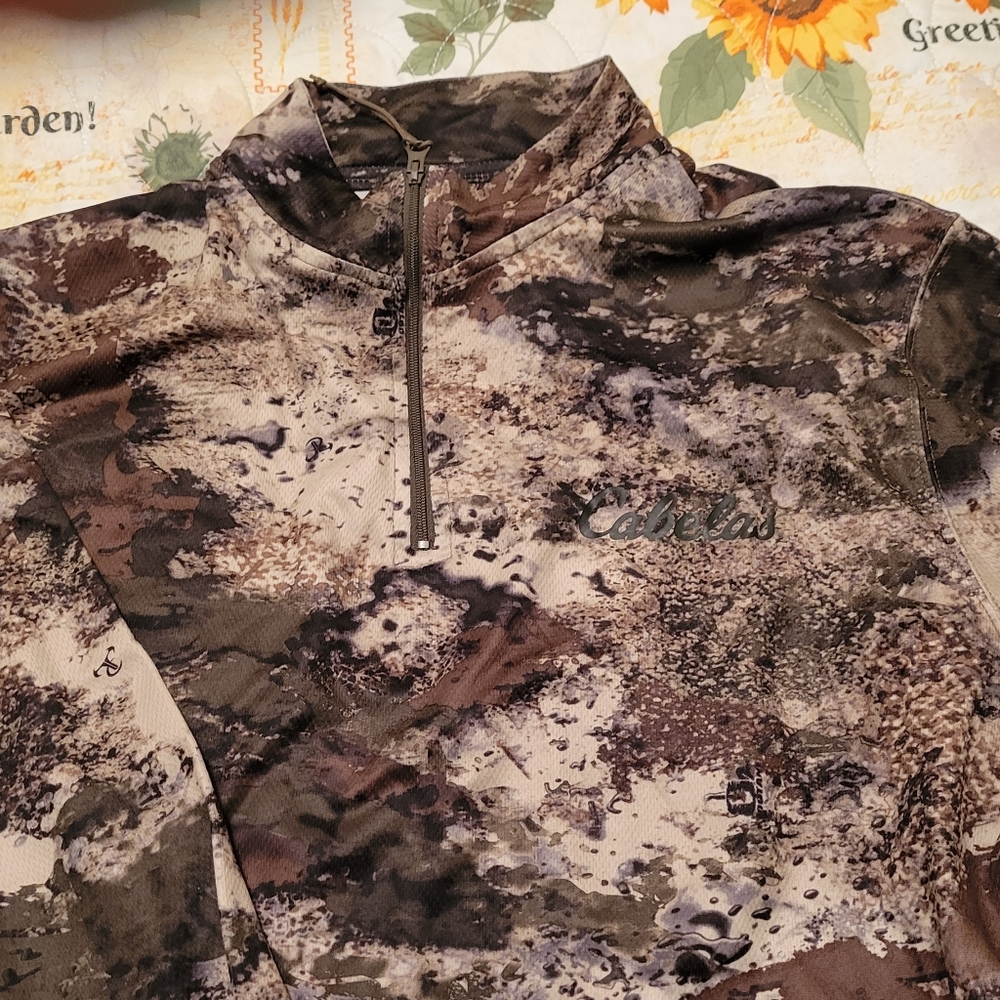 Long Sleeve Cabella zip neck hunting shirt